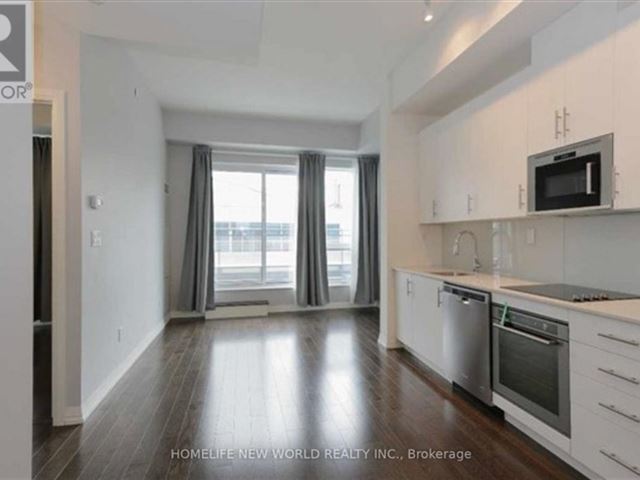 Axiom Condos - 932 460 Adelaide Street East - photo 2