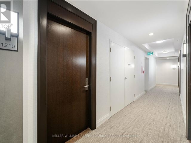 Axiom Condos - 1210 460 Adelaide Street East - photo 3