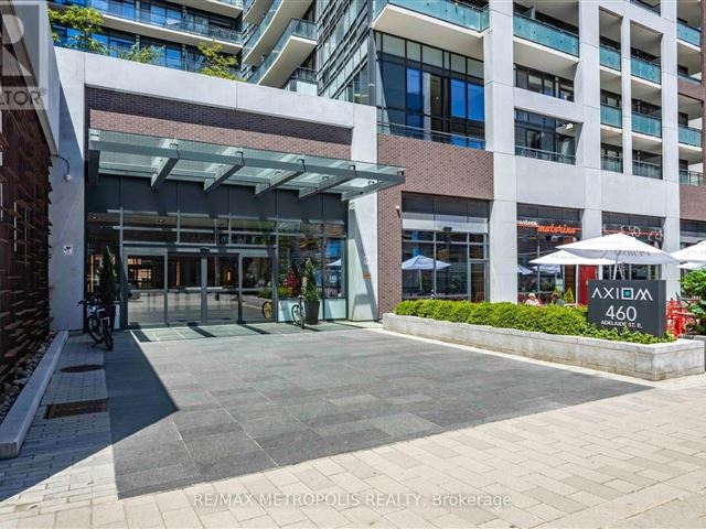 Axiom Condos - 2116 460 Adelaide Street East - photo 2