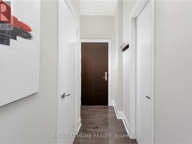 Axiom Condos -  460 Adelaide Street East - photo 3