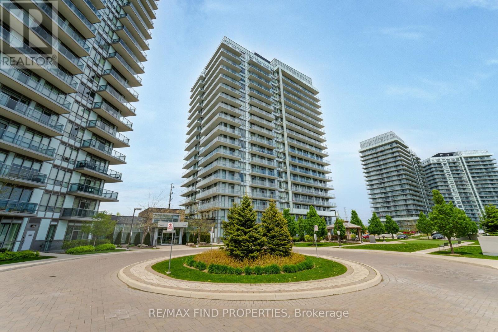 4655 Glen Erin Drive, Unit 403, Mississauga — For sale @ $748,800 ...