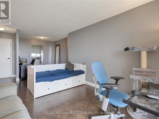 4745 Jane Street Condos - 707 4645 Jane Street - photo 3