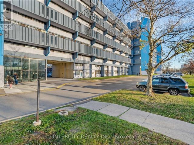 4745 Jane Street Condos - 609 4645 Jane Street - photo 2