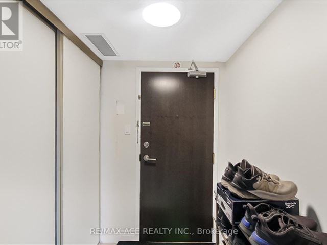 4725 Sheppard - 1701 4725 Sheppard Avenue East - photo 2