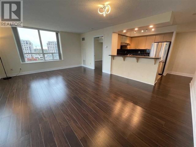 Thornhill Towers 2 - 805 48 Suncrest Boulevard - photo 2