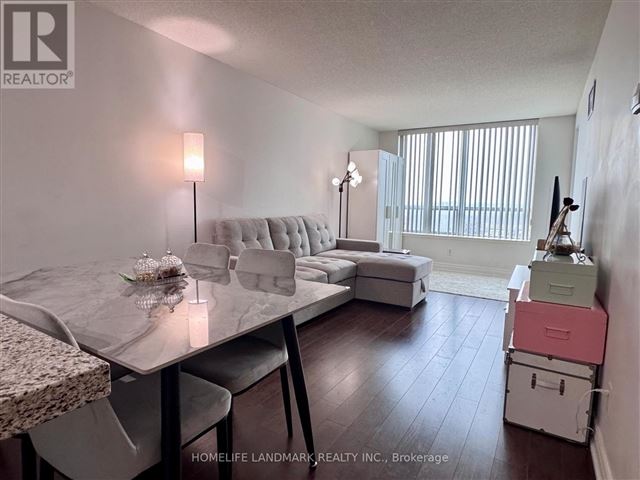 Thornhill Towers 2 - 908 48 Suncrest Boulevard - photo 3