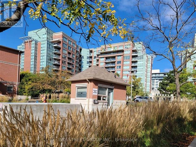 Thornhill Towers 2 - 601 48 Suncrest Boulevard - photo 2