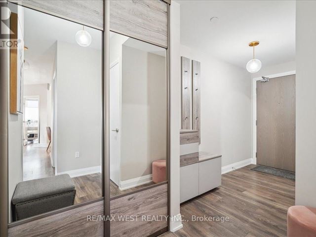 Avenue on 7 Condos - 614 4800 Highway 7 Drive - photo 3