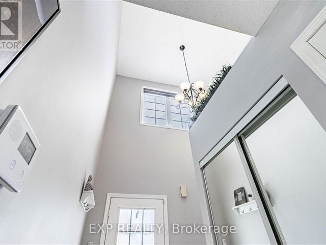 485 Green Condos - 42 485 Green Road - photo 3