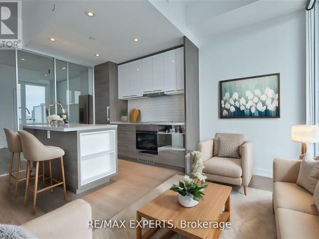 The Residences of 488 University Avenue - 3509 488 University Avenue - photo 1