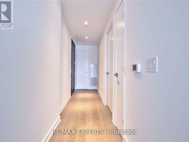 The Residences of 488 University Avenue - 3509 488 University Avenue - photo 3