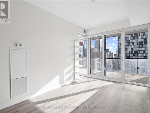 The Residences of 488 University Avenue - 2408 488 University Avenue - photo 3