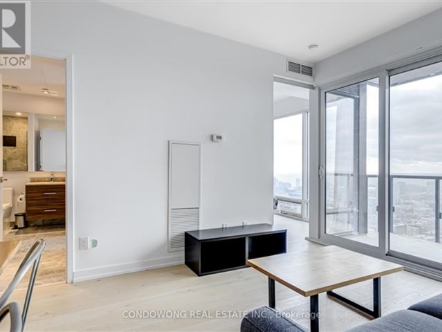 The Residences of 488 University Avenue - 4811 488 University Avenue - photo 3