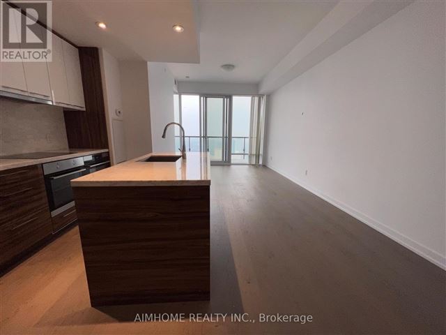 The Residences of 488 University Avenue - 4703 488 University Avenue - photo 3