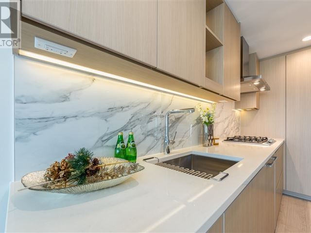 Concord Brentwood Phase Two - Hillside East - 1505 4880 Lougheed Highway - photo 3