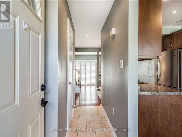 494 Barton Condos - 10 494 Barton Street - photo 2