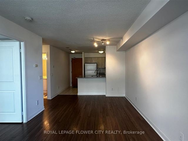 Ultima At Broadway - 3011 4968 Yonge Street - photo 2