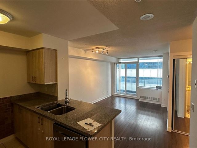 Ultima At Broadway - 3011 4968 Yonge Street - photo 3