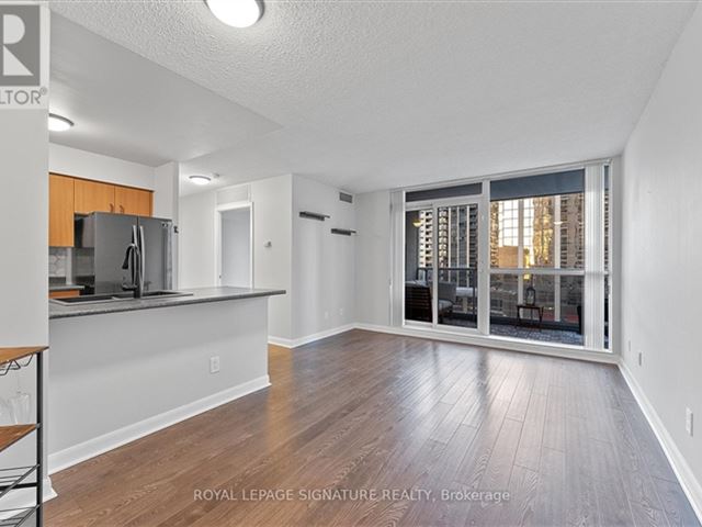 Ultima at Broadway North Tower - 815 4978 Yonge Street - photo 2