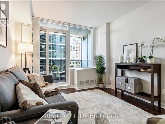 Ultima at Broadway North Tower - 2611 4978 Yonge Street - photo 2