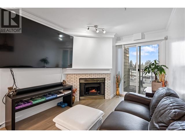 Royal Terrace - 412 4989 Duchess Street - photo 1