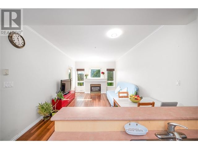 Royal Terrace - 403 4989 Duchess Street - photo 1