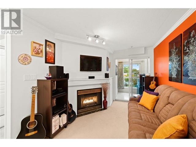 Royal Terrace - 208 4989 Duchess Street - photo 1