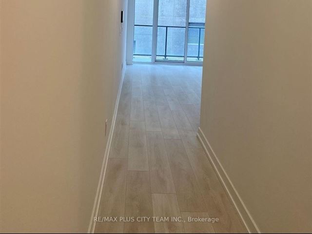 River & Fifth - 324 5 Defries Street - photo 2