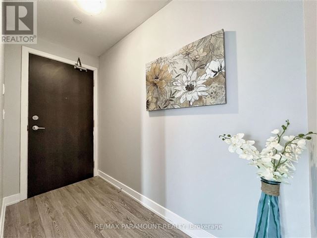 Local at Fort York - 811 50 Bruyeres Mews - photo 3