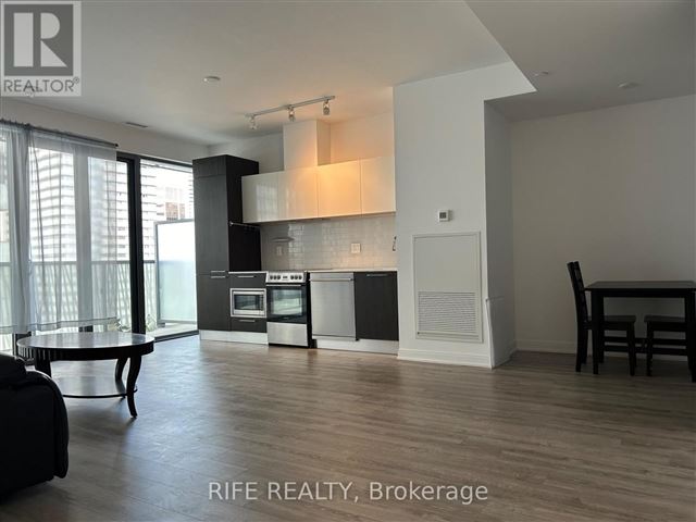 Casa 3 - 3407 50 Charles Street East - photo 2