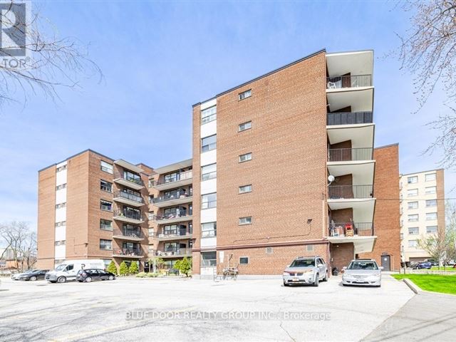 Parkview Towers - 606 50 Gulliver Road - photo 1