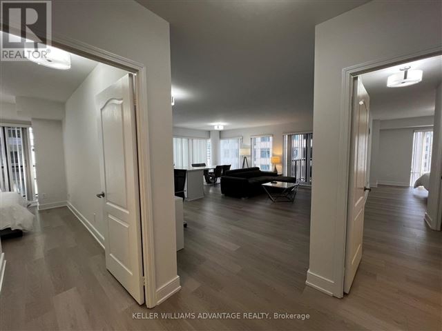 The Rosemount Residences - 916 50 John Street - photo 2