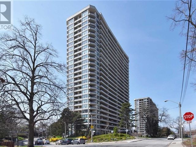 High Park Green - 2401 50 Quebec Avenue - photo 1