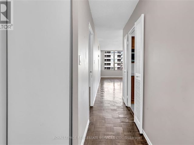 High Park Green - 1607 50 Quebec Avenue - photo 2