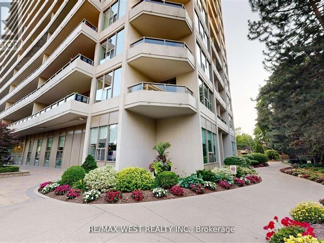 High Park Green - 708 50 Quebec Avenue - photo 2