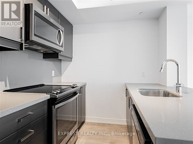 50 at Wellesley Station Condos - 2205 50 Wellesley Street East - photo 2