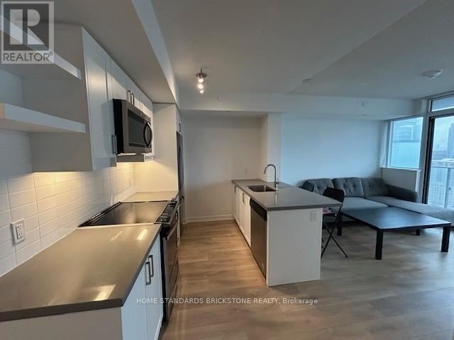 50 at Wellesley Station Condos - 3303 50 Wellesley Street East - photo 2