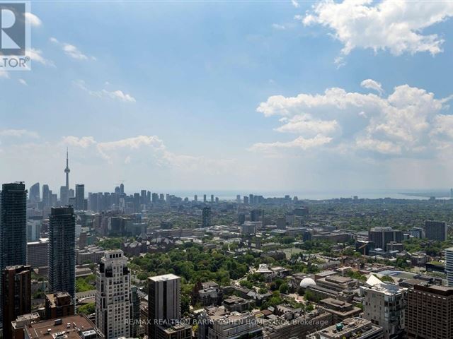 Four Seasons Private Residences - 5202 55 Scollard Street - photo 1