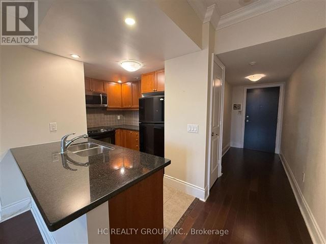 Grand Triomphe 2 - 1530 500 Doris Avenue - photo 3