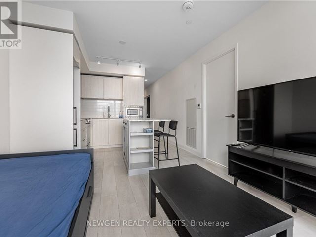 Teahouse Condos - 3610 501 Yonge Street - photo 3