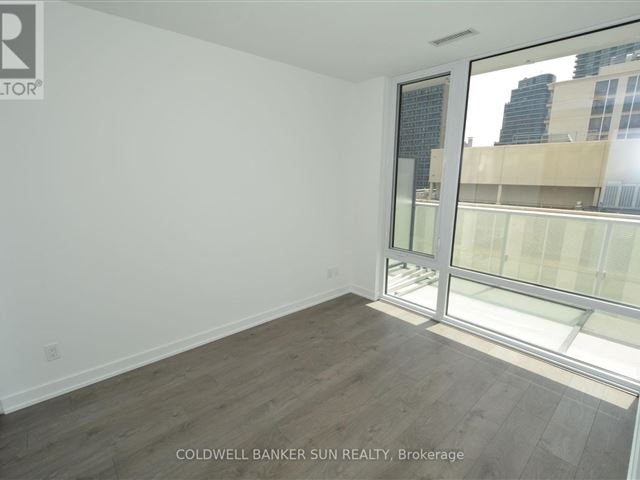 Teahouse Condos - 810 501 Yonge Street - photo 3