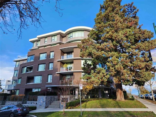 Empire At QE Park - 312 4599 Cambie Street - photo 1
