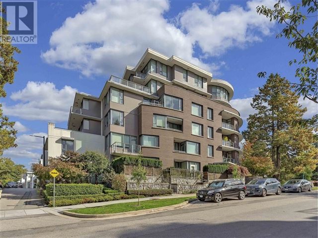 Empire At QE Park - 303 4599 Cambie Street - photo 1