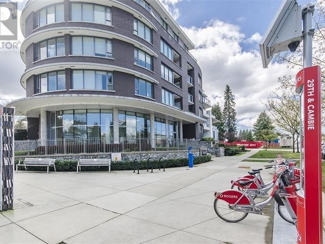 Empire At QE Park - 307 4599 Cambie Street - photo 2