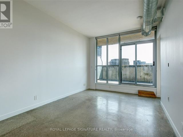 Corktown District 2 - 723 510 King Street East - photo 2