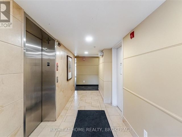 Destination Drive II - 302 3030 Erin Centre Boulevard - photo 3