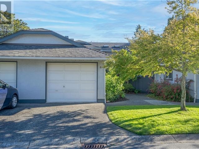 5110 Cordova Bay RD - 15 5110 Cordova Bay Road - photo 3