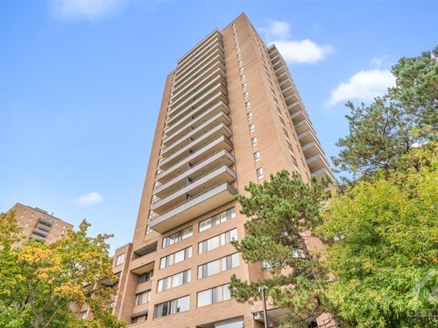 515 St. Laurent BLVD - 631 515 St-laurent Boulevard - photo 1