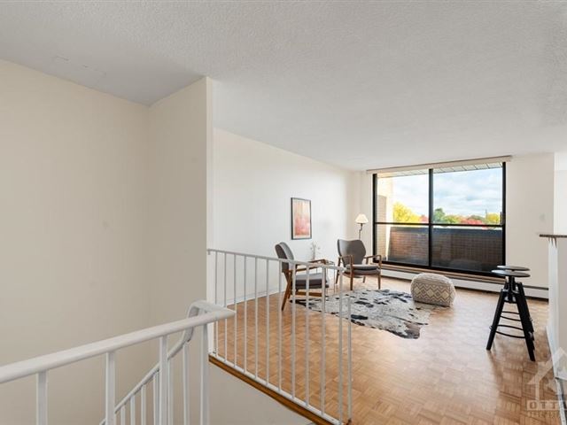 515 St. Laurent BLVD - 631 515 St-laurent Boulevard - photo 2