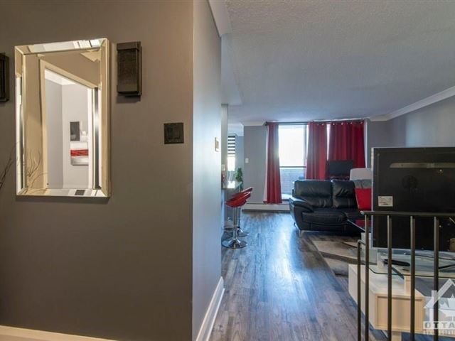 515 St. Laurent BLVD - 649 515 St-laurent Boulevard - photo 3